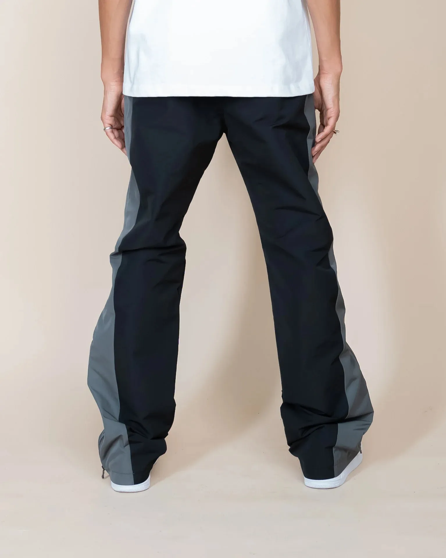 EPTM NANDO FLARE PANTS BLACK